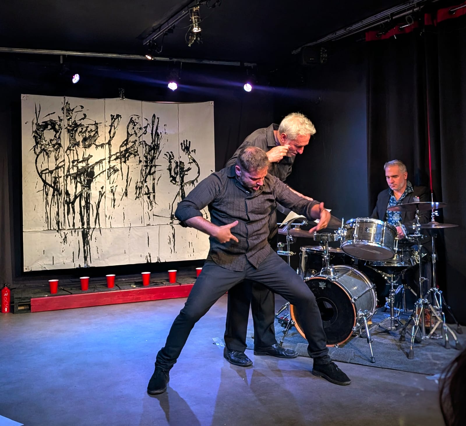 Performance artistique "maudit soit la guerre"