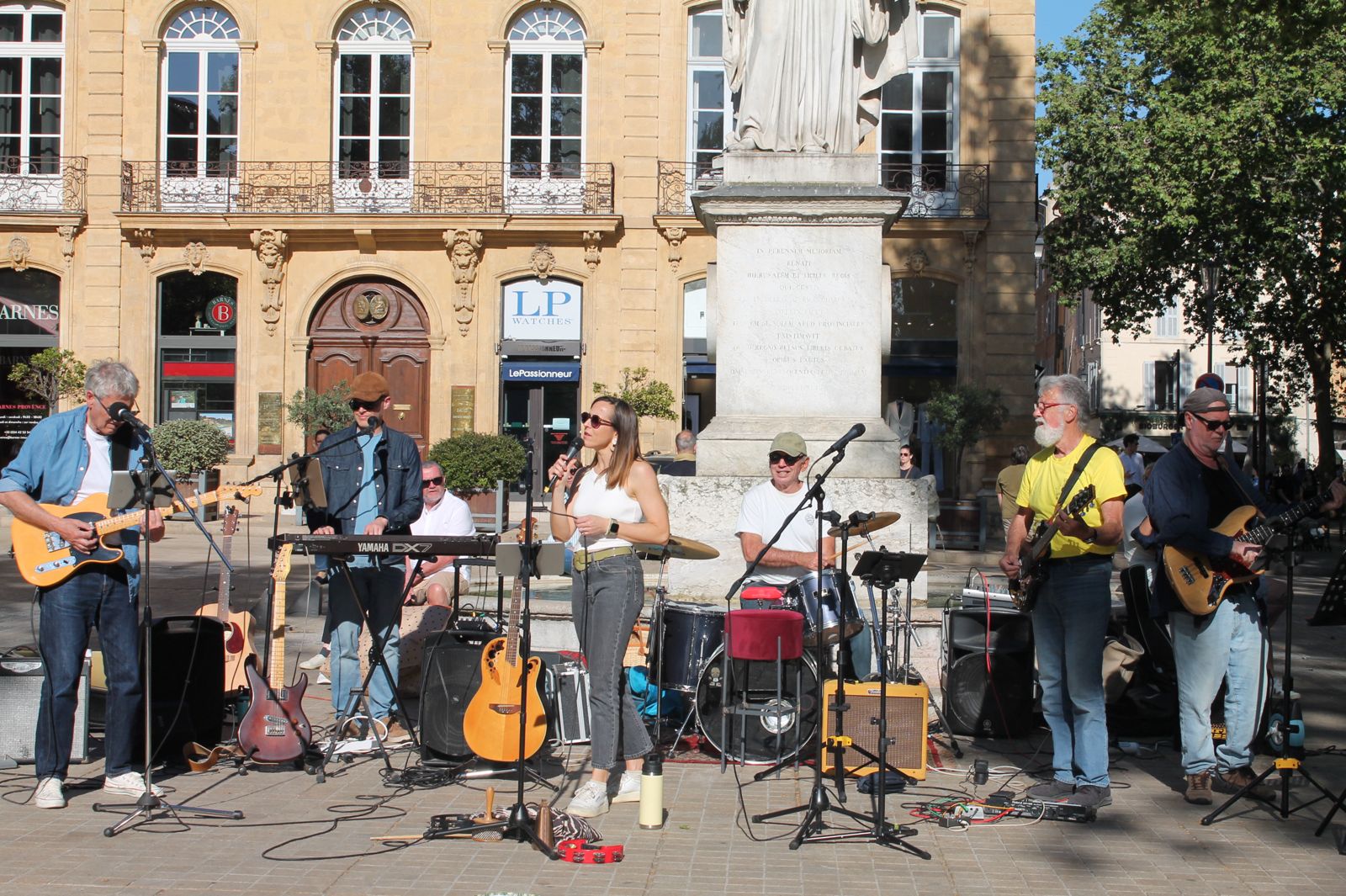 CONCERT: TRUE ONES